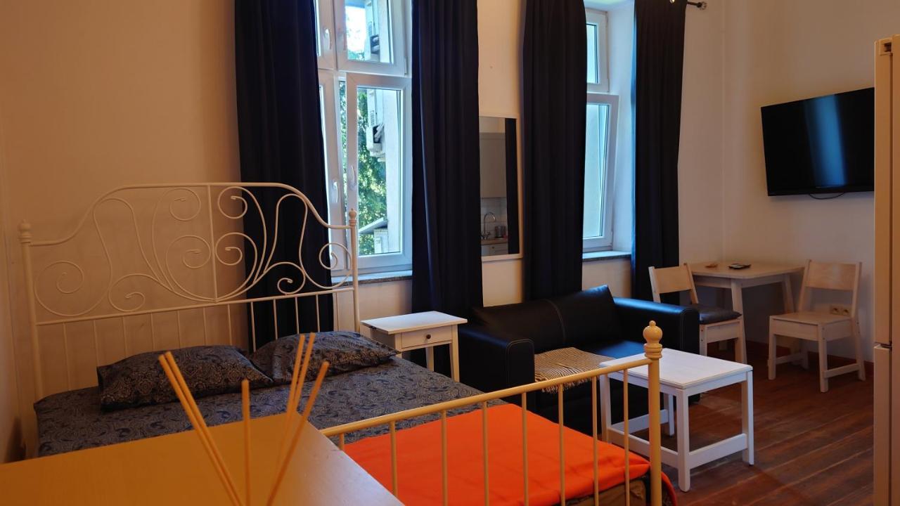 Apartamenty Przy Stonehenge Sosnowiec Exterior foto